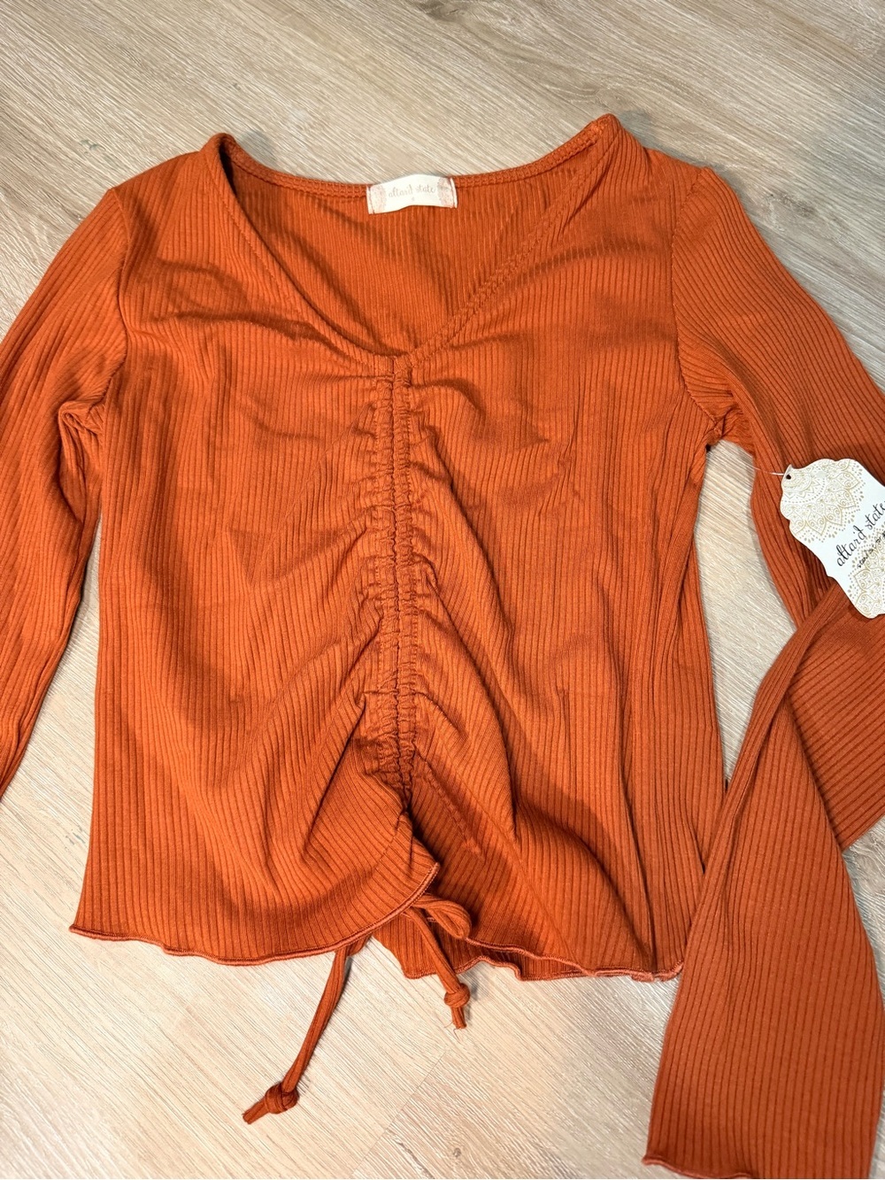 Altar’d State NWT Ribbed Ruched Long Sleeve Top Rust Boho Size Small - Picture 4 of 5